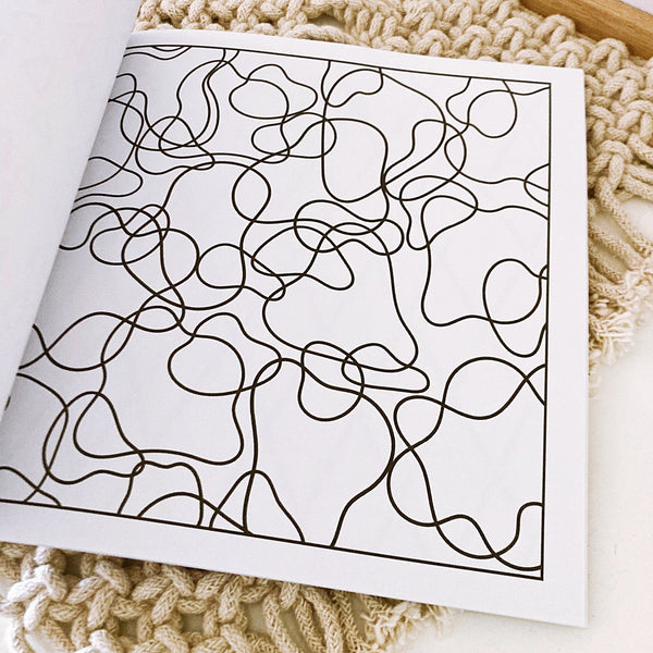 Easy & Bold Colouring Book: Extra Thick Lines for Anxiety Relief - ShartrueseColouring Book